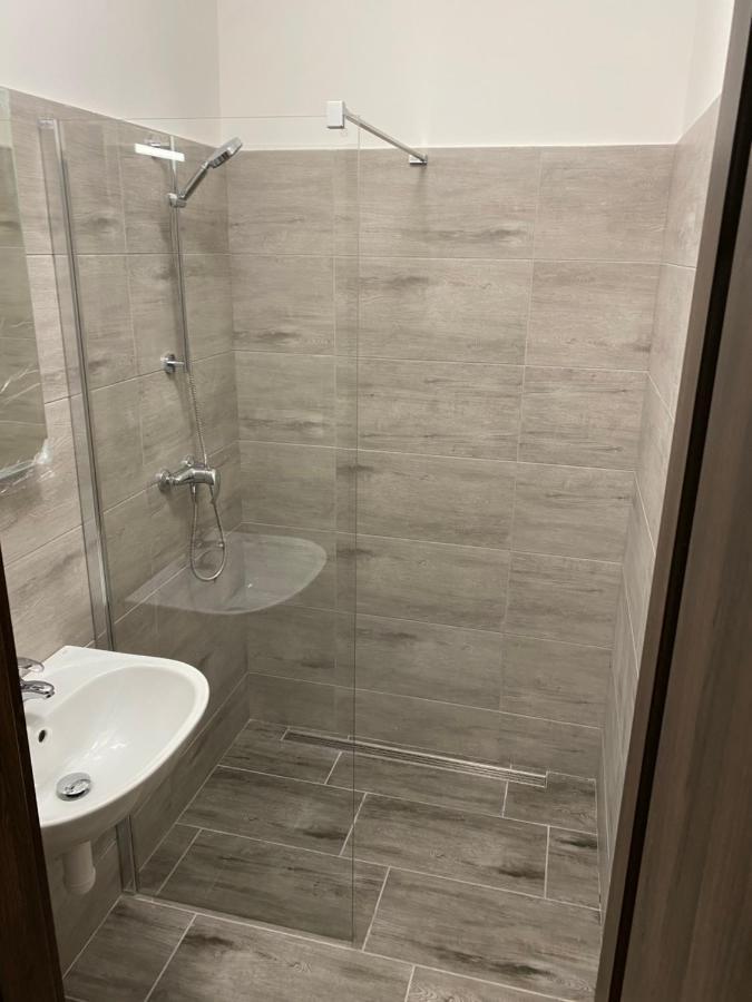 No. 34 Apartment Hradec Kralove Bagian luar foto