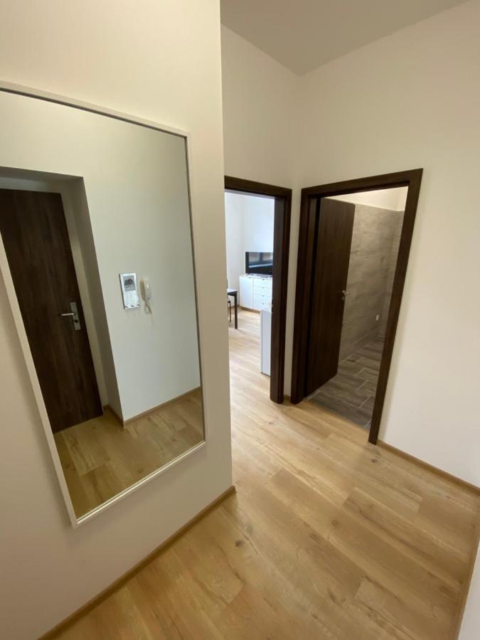No. 34 Apartment Hradec Kralove Bagian luar foto