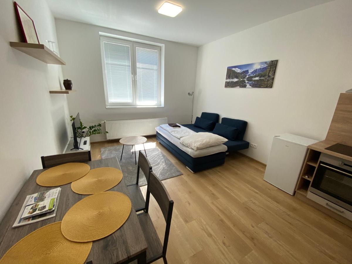 No. 34 Apartment Hradec Kralove Bagian luar foto